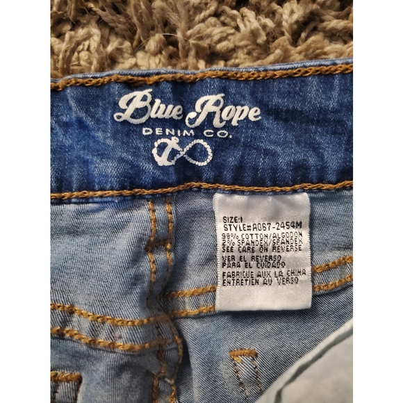 Blue Rope Denim Co. distressed skinny jeans - Picture 3 of 4